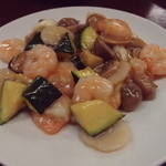 Asa - 芝海老と季節野菜の炒め物　980円
      （ズッキーニ、ふくろだけ、クワイ、ヤングコーン）
