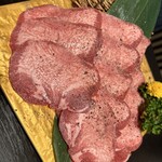 Wagyuu Yakiniku Ushimaru. - 