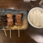 立川やきとん - レバーを2本と長ネギ1本とライス