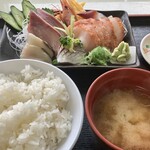 市場食堂 - おまかせ刺身定食　1,200円(2023年9月）