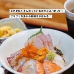 四季の味処　髭ダルマ - 髭達磨　ランチの贅沢な海鮮丼