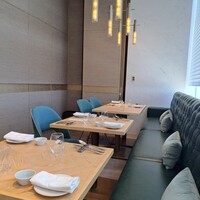 Le Beurre Noisette NAGOYA - 店内の様子①窓の眼下にはJR名古屋駅が一望できる。