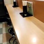 おでん亭えのき - カウンター