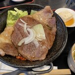 高屋敷肉店 - 