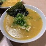 濃厚鶏塩白湯ラーメン ほったて小屋 - 