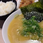 濃厚鶏塩白湯ラーメン ほったて小屋 - 