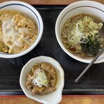 山田うどん - 料理写真: