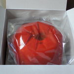 中から赤い林檎登場。