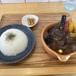 土鍋スープカレー 近江屋清右衛門 - 「京の肉」赤ワイン煮込みスープカレー