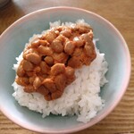 Yoshiike Honten - 辛味納豆オンザライス