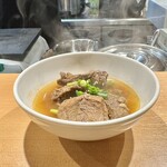 ライブ焼肉 てんぐ - インスタフォローで頂いたサービスのタンほろほろ煮