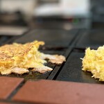 浅井 - ひっくり返すしても厚みのあるキャベツのシャキシャキの生地は、やさいしい香りで癒やされる