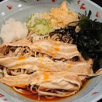 Soba Takane - 蕎麦たかね 茅場町店 ラー油蕎麦に大根おろし・天かす・ワカメを加えます