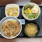 吉野家 - 牛丼（並） ¥448 ＋ ねぎだく ¥140 ＋ ポテトサラダセット ¥239