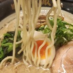 無敵家 - 麺の感じ