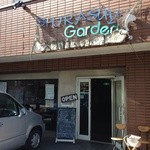 しらすやガーデン - 店頭に車止められます。