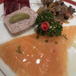 レストラン香味屋 - オードヴル(スモークサーモン・キノコのマリネ・パテ)