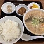 吉田とん汁店 - 