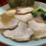 横浜家系ラーメン 黄金家 - チャーシューメン 味玉