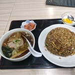 聚楽園 - 角煮炒飯＆半ラーメンセット￥980