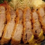 Tonkatsu Ando Suteki Okada - 『とんかつ定食（単品）』の8切れにカットされた『かつ子』のカツ断層～♪(^o^)丿