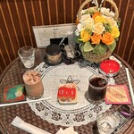 金田園 - お菓子付き、灰皿ライター完備