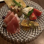 Parabola Cuisine ＆ Bar - 