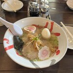 あじさい 本店 - 味彩塩拉麺