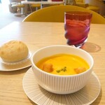 ル カフェ ヴィー - ブルーテ