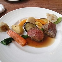 Le Salon de Legumes - 牛ヒレ赤ワインソース