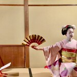 Kajishou - 舞妓真美さんの成長著しい京舞にお酒が美味い。本人ご了承済