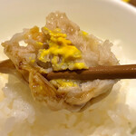 mama - からし醤油でシュウマイを食べる