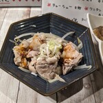 麺 寿 - ゆで鶏ピリ辛ダレ(330円)