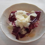 サーラ アマービレ - キャベツとチーズのサラダ