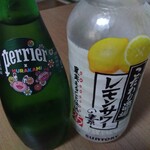 原宿舶来食品館  - Perrierで割ったレモンサワーはフランスの味笑