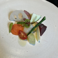 ラ・ボンヌターブル - 