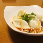 Boiled Gyoza / Dumpling with sweet and spicy sauce 5 pieces