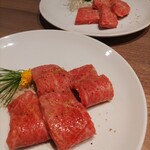 Kuroge Wagyu Unamaho Rumo Mmaun - 