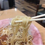 ラーメン大戦争 - 自家製中太ストレート麺