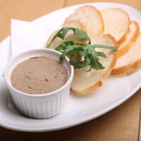 自家製　鷄白レバーのパテとクルトン