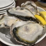 SEAFOOD STAND PACIOREK HANATARE 横浜東口店 - 