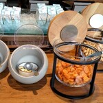 HOTEL GROOVE SHINJUKU - 2023/9月下旬。カシューナッツ、くるみ、松の実、干しあんず＆いちじく＆バナナ。