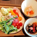 HOTEL GROOVE SHINJUKU - 2023/9月下旬。野菜中心にいただきます！