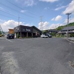 酒菜 うを勘 - 店舗外観、駐車場