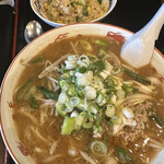 らーめん 紫龍 - 牛骨味噌ラーメン