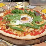 トリワイン ＰＩＫＯＳＨＨＨＵ - 月見ピザ