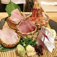 魚の中俣 銀座 - お刺身5点盛り（3,000）
