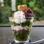 シャムロックカフェ - 素朴なパフェですけど、