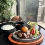 Nikudokoro Kanade - 石焼和牛ハンバーグ