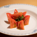 TANAKA YAKINIKU RESTAURANTE - 北海道のフルーツトマト、はるかエイトのサラダ